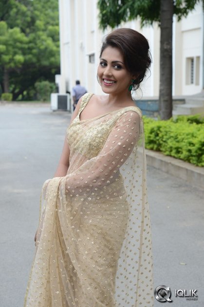 Madhu-Shalini-at-Cheekati-Raajyam-Movie-Press-Meet